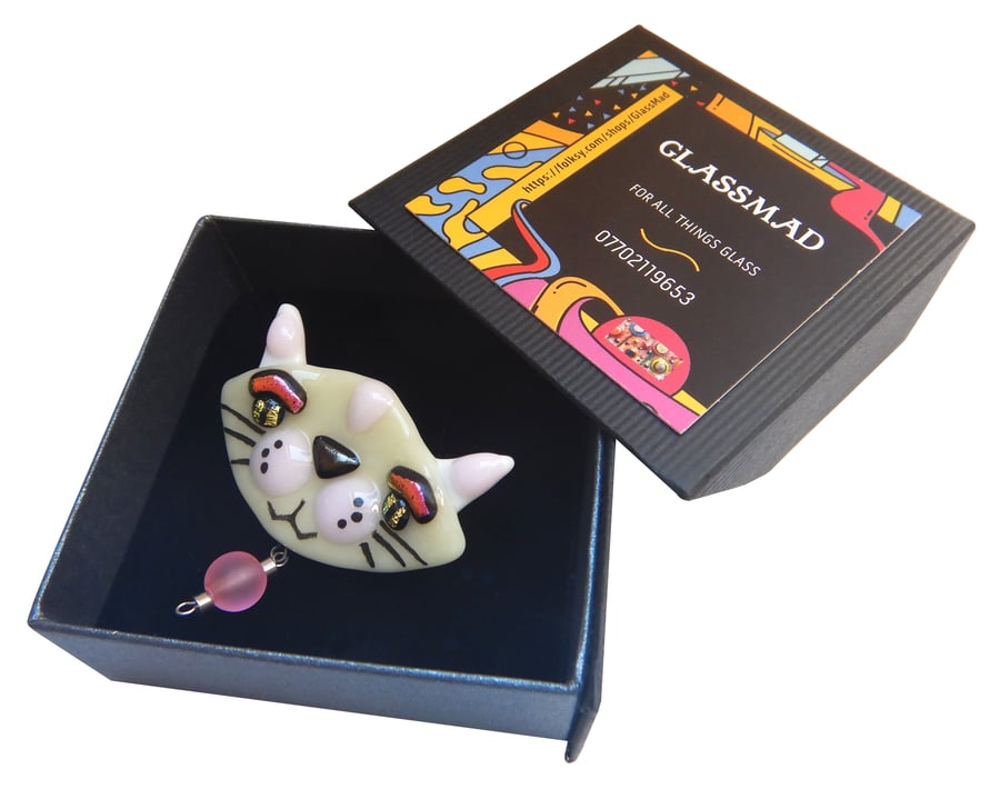 Handmade Fused Glass Cat Brooch.