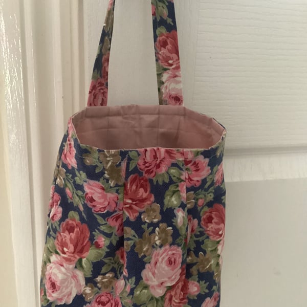 Hanging basket, peg bag