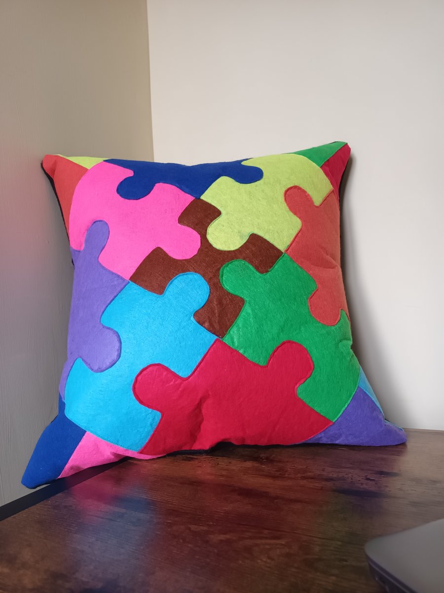 felt puzzle cushion 