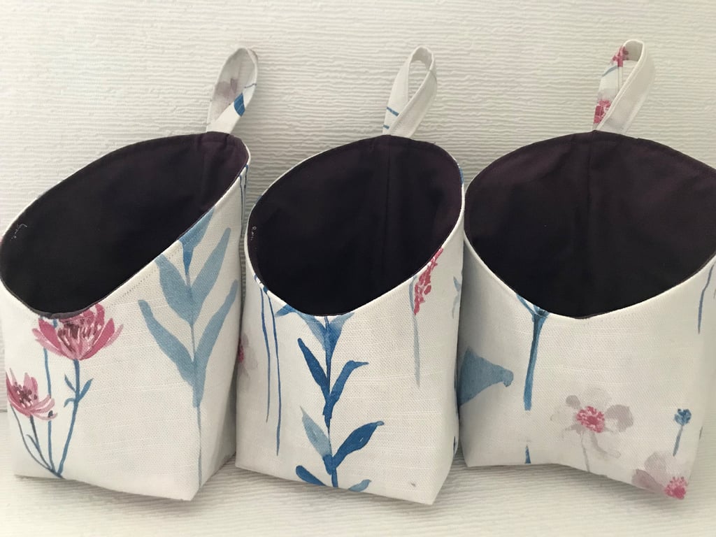 Set of 3 Hanging Storage Pods