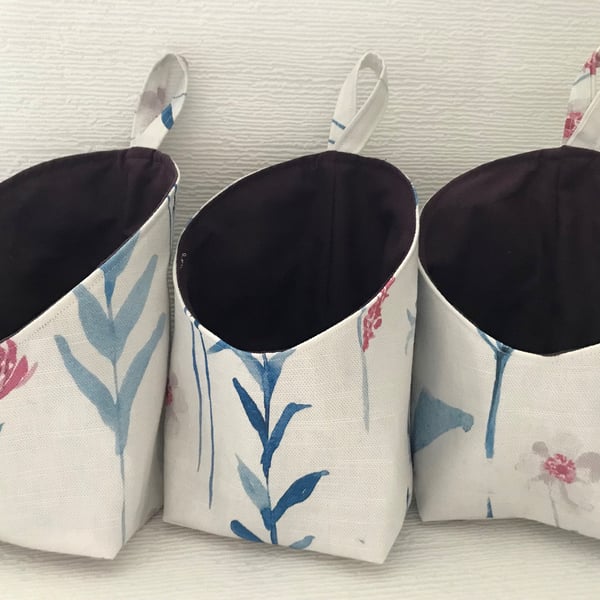 Set of 3 Hanging Storage Pods