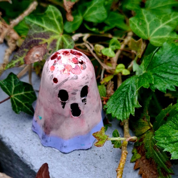 Spooky Cute Mini Ghost Figurines Eco-Resin Glitter Brain Detail Handmade Gothic 