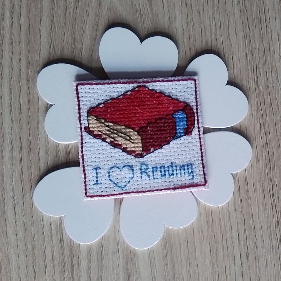 I Love Reading, Fridge Magnet, Book Gift, Reading Lover's Gift - Red
