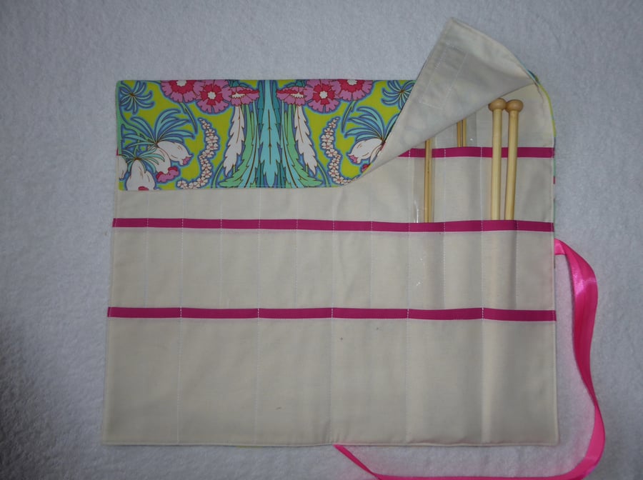 Knitting Needle Roll In Green Floral  Print Cotton with 3 Pairs Bamboo Needles.