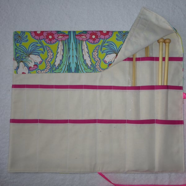 Knitting Needle Roll In Green Floral  Print Cotton with 3 Pairs Bamboo Needles.