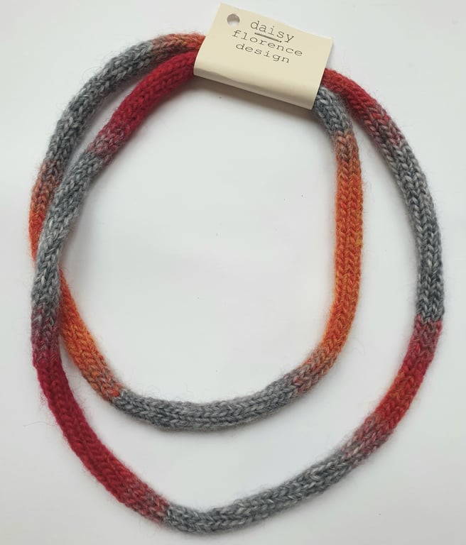 Stripey loop necklace
