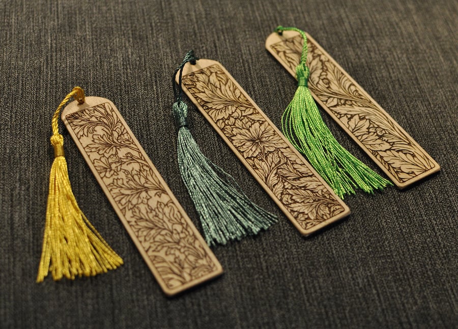 Foral bookmarks. Laser engraved wooden bookmarks -Book lovers gift, 