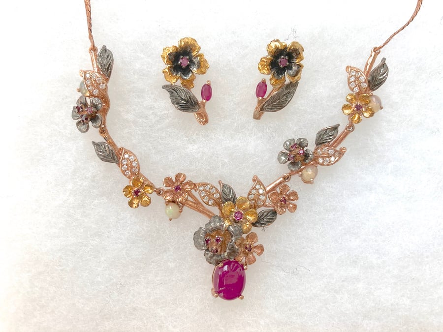 Pre-Raphaelite Ruby, Opal, Garnet Floral Foliate Garland Necklet & Earrings Set