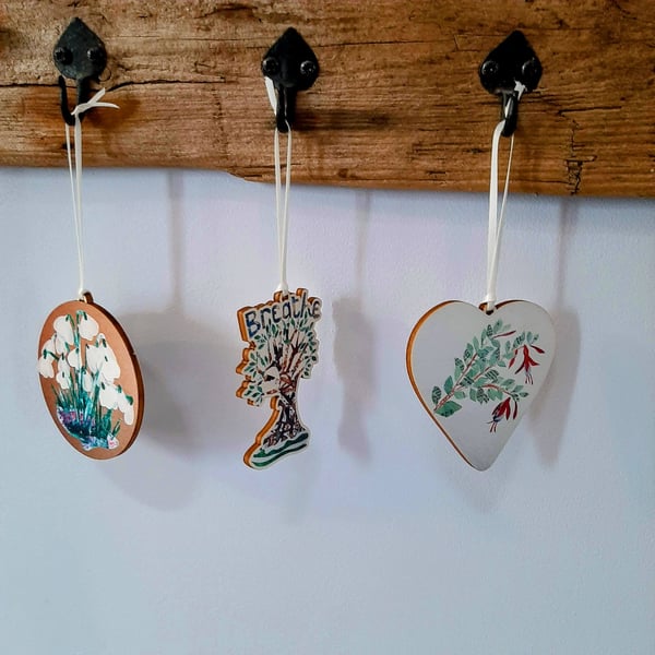 3 x Wooden Decorations, Snowdrops, Fuchsia, Breathe