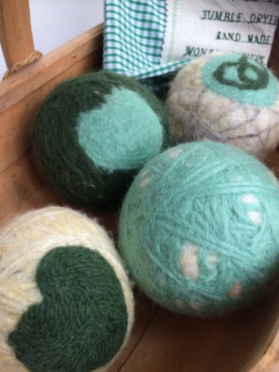 Pure wool tumble dryer balls. Plastic free and energy saving
