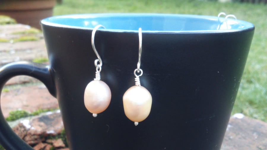 Pearl and sterling silver earrings