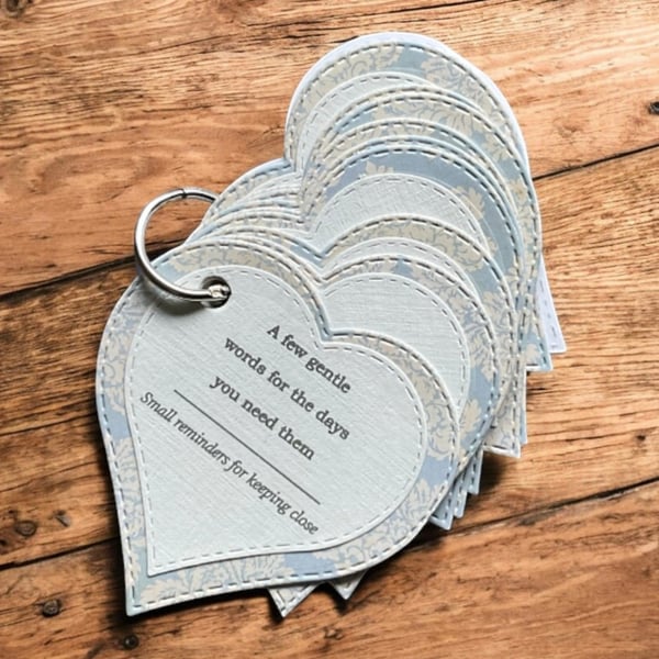 Heart-Shaped Pocket Book of Positivity Cards – Set of 8 Motivational Sentiment