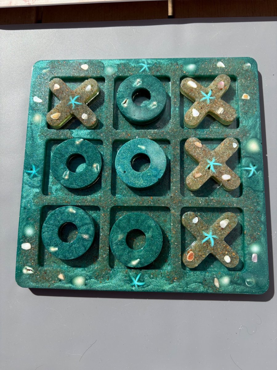 Coastal Collection - Large Resin Tic-Tac-Toe 