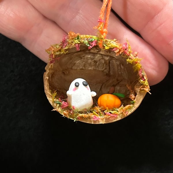 Little ghost in a walnut shell