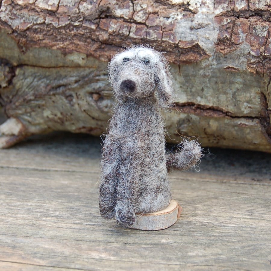  Needle felt grey dog,  Irish Wolfhound, wool dog -  3.5 ins tall