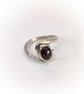 Sterling silver ring with oval garnet - Image 2