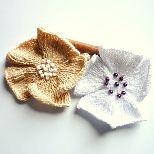 Linen gift - Cotton brooch - Textile jewellery - Teacher gift