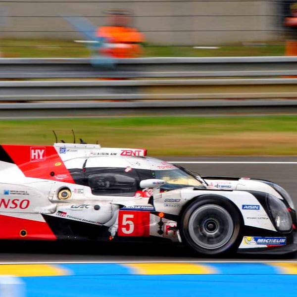 Toyota TS050 Hybrid no5 24 Hours of Le Mans 2016 Photograph Print