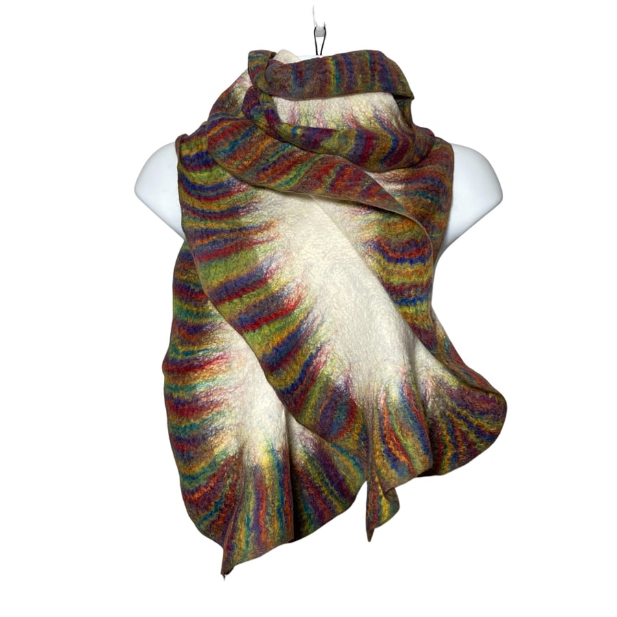  Merino wool scarf in white with rainbow ruffled edge