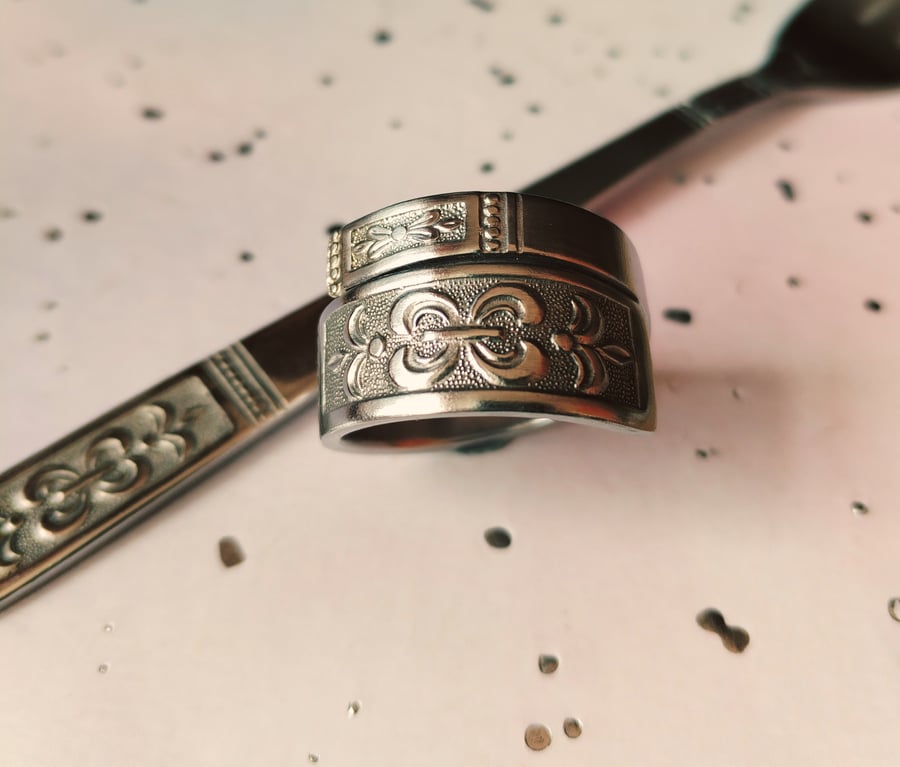 Handmade stainless steel spoon ring. Sized M to Z 