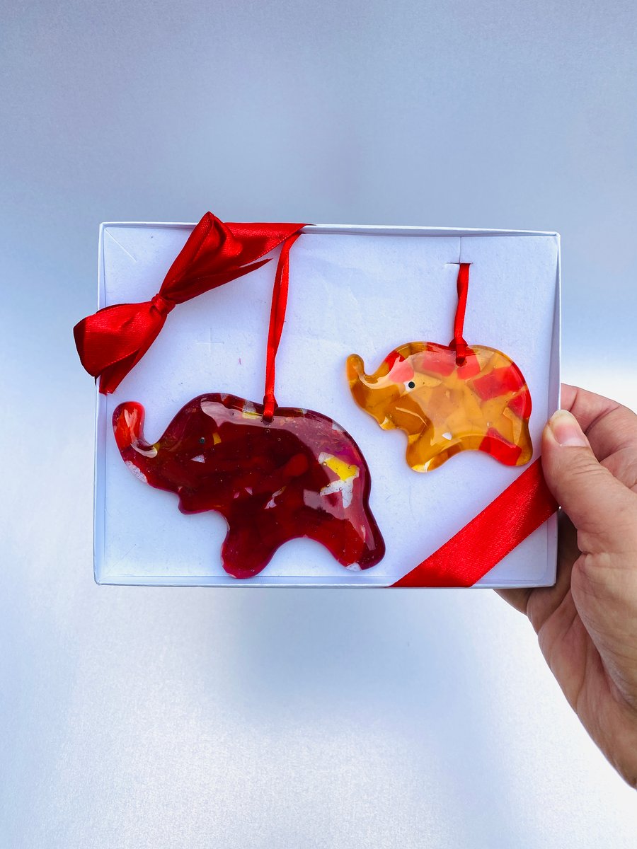Fused glass elephants gift set 