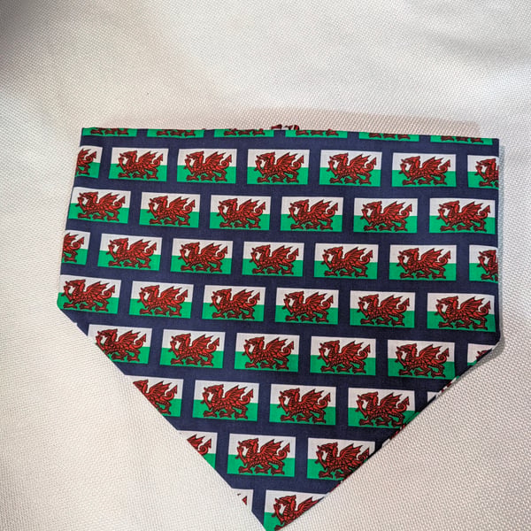 Welsh Scrunchie Dog Bandana size M