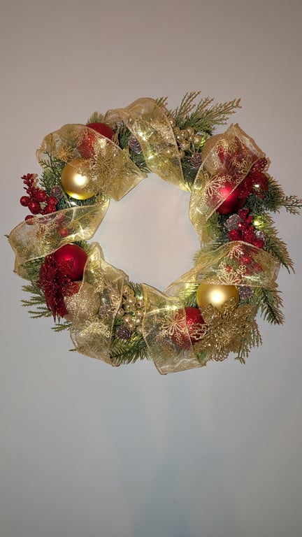 Red and gold Christmas wreath 