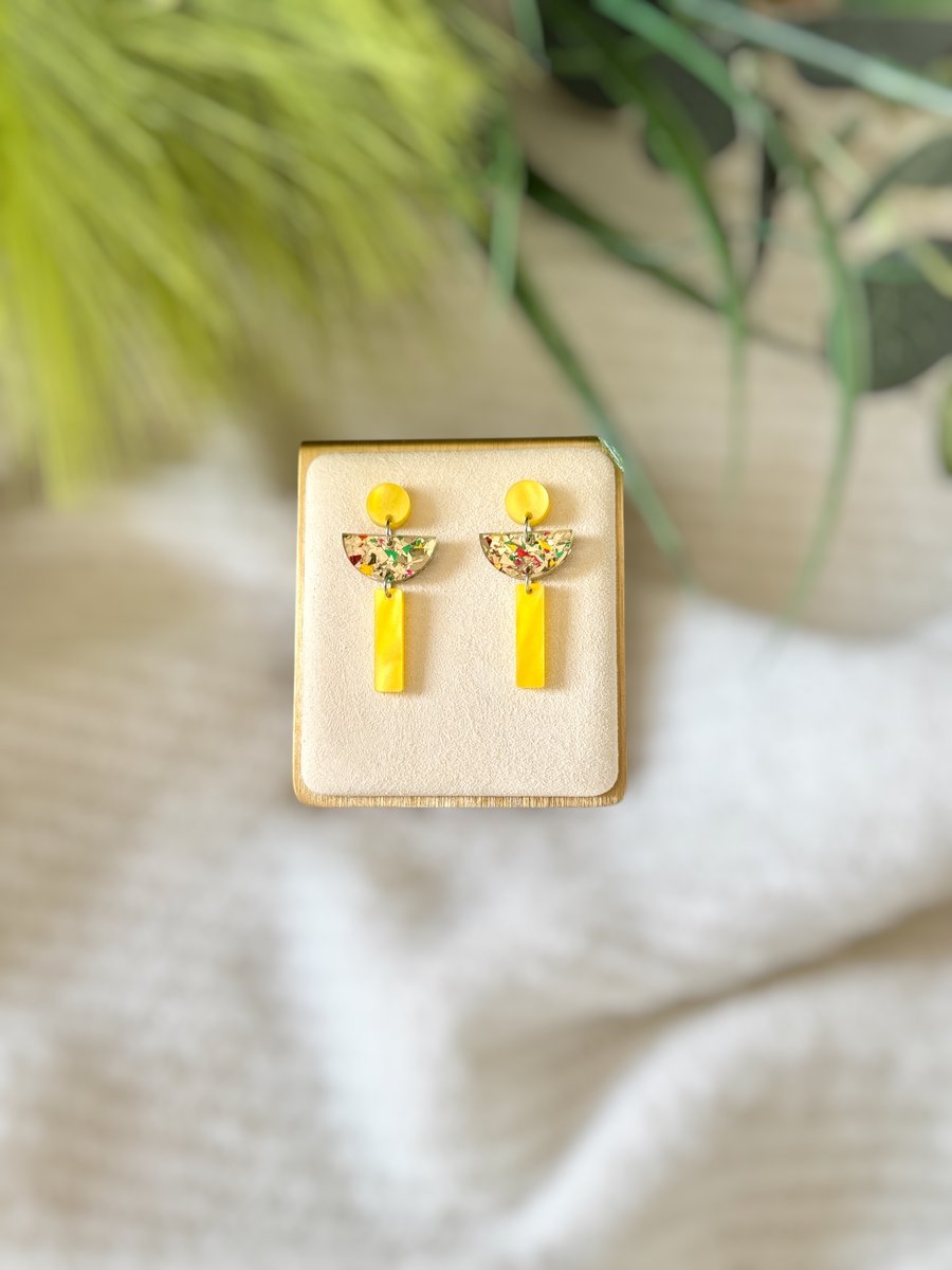 Golden Festival Confetti Glitter Earrings 