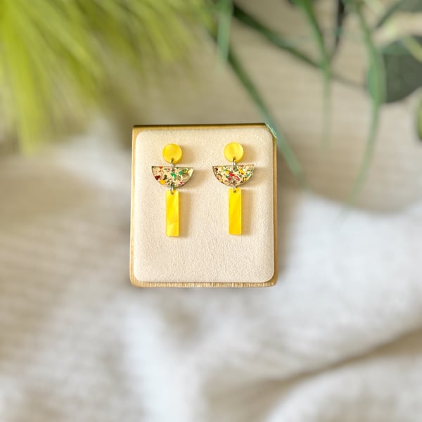 Golden Festival Confetti Glitter Earrings 