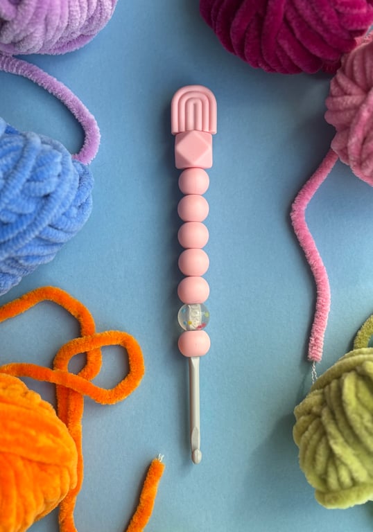 Beaded Crochet Hook - 4mm - Pastel Pink 