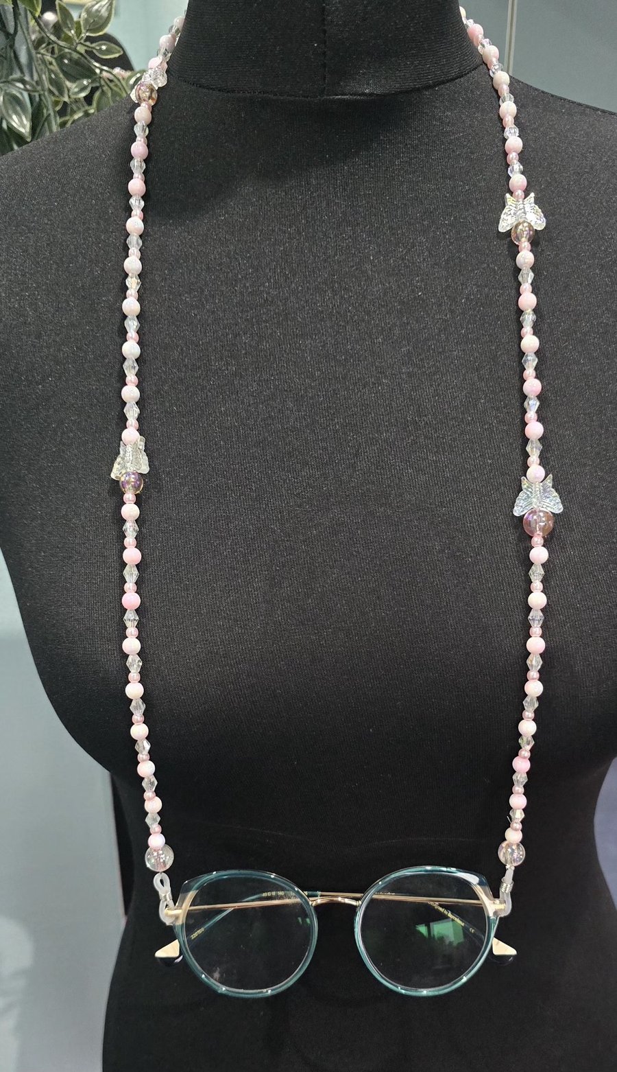 Handmade beaded spectacle chain