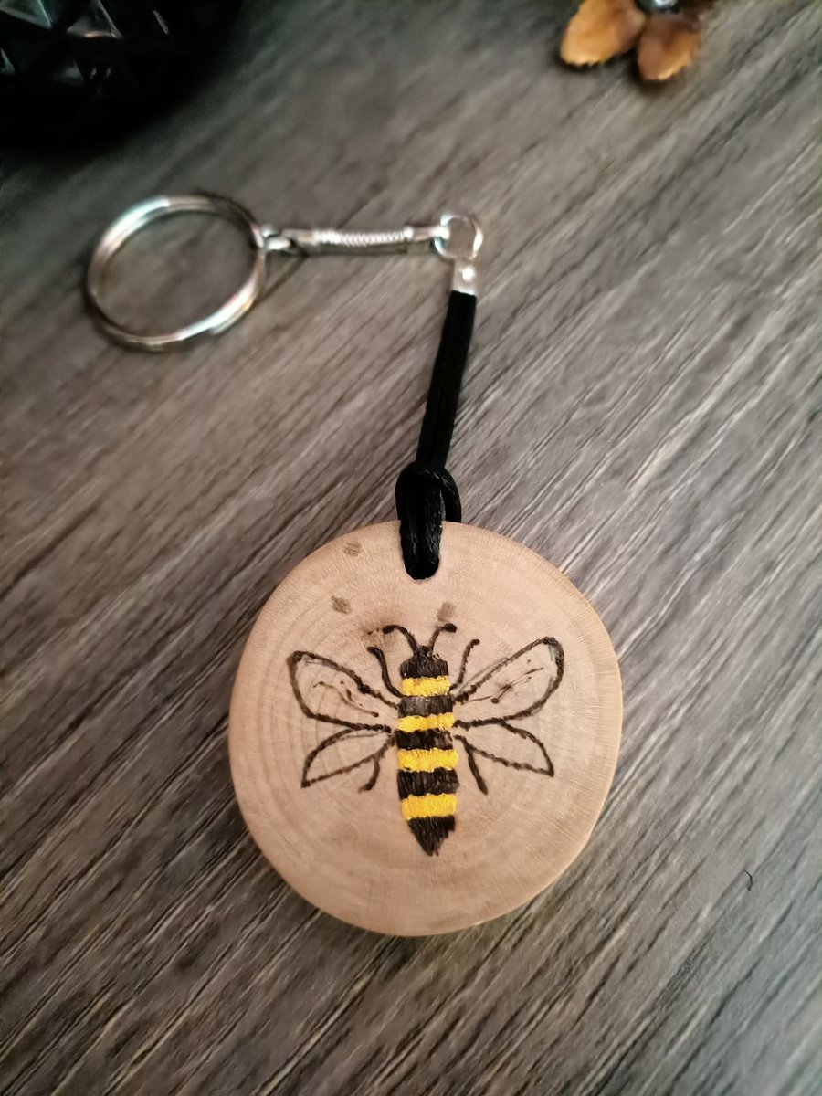 Bumble Bee wooden Keyring with Bee Kind x