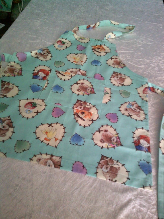 Teddies in Cream Patchwork Hearts Child's Apron