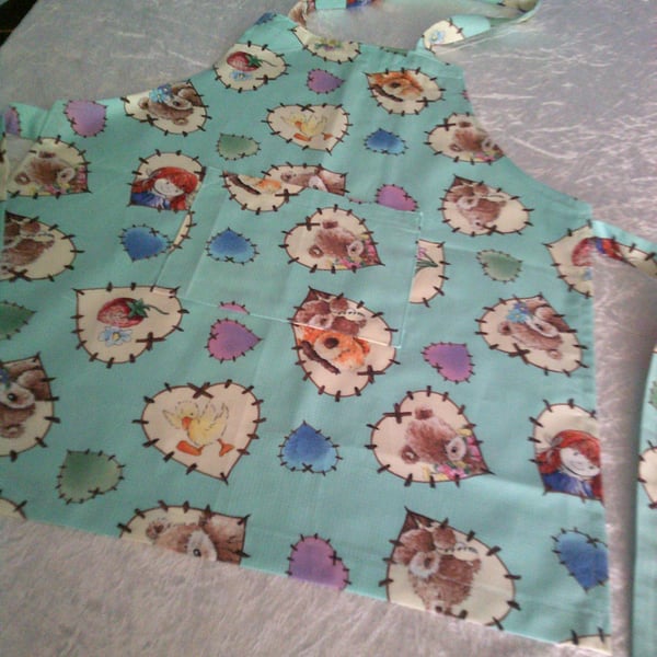 Teddies in Cream Patchwork Hearts Child's Apron