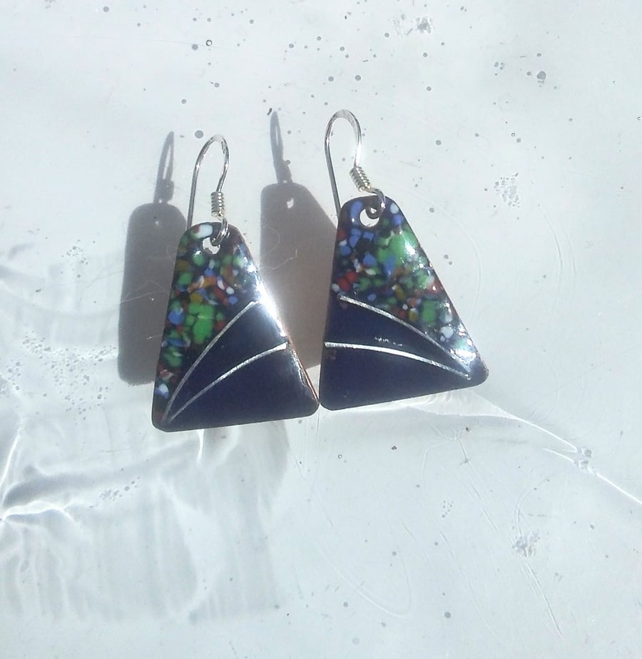 DAINTY SHORT ENAMELLED EARRINGS - TRIANGLE WITH STERLING SILVER