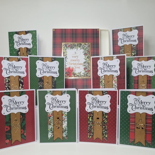 Boxed set of 10 Christmas Cards - Traditional 