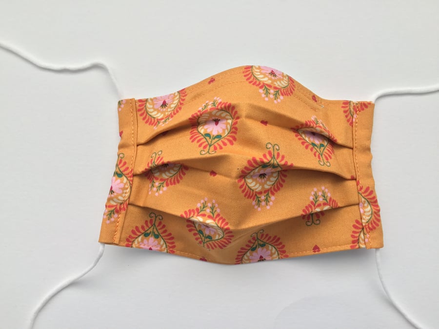 3 Layer Pleated Face Covering Mask With Removable Nose Wire 