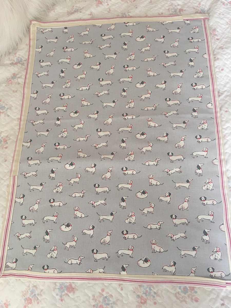 Dog blanket in Cath Kidston fabric and brown fleece back 