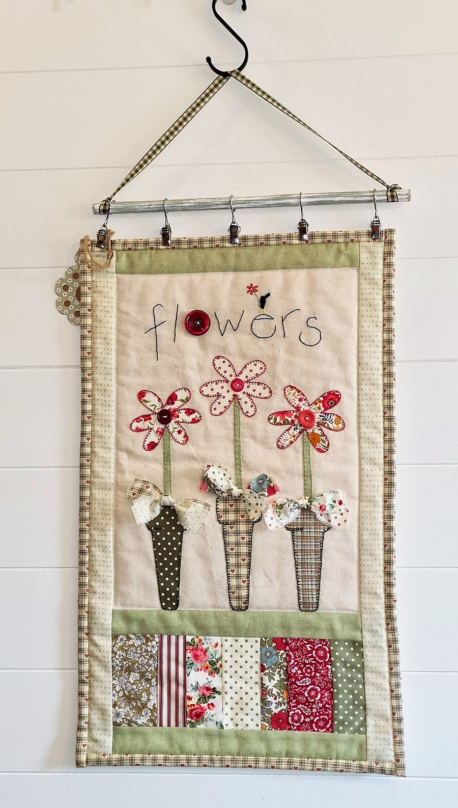 Say It With Flowers Quilted Wall Hanging (Green)
