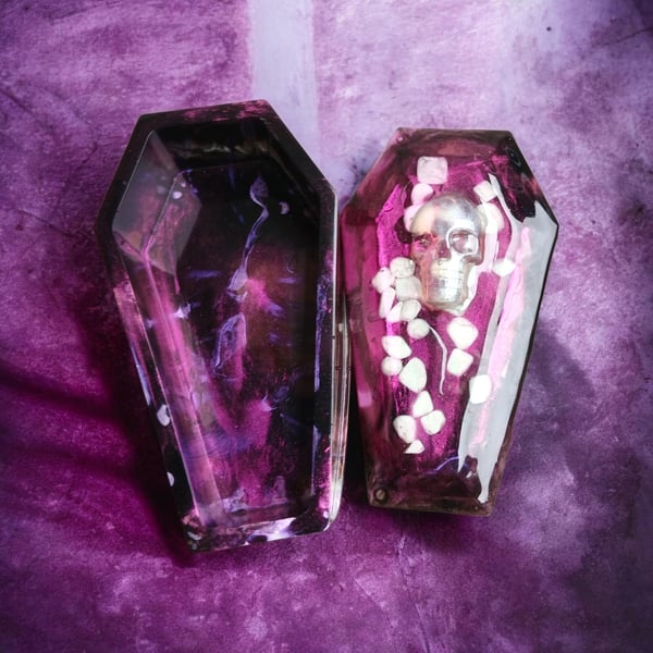 Sarcophagus trinket box (colour changing)