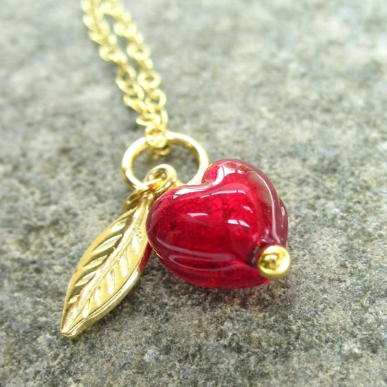 Red Glass Heart Leaf Pendant Little Sweet Heart Gold plated Silver Venetian 