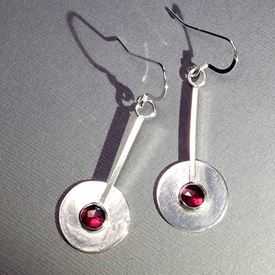 Silver and Garnet Wheel earrings - Silver earrings - red stone earrings