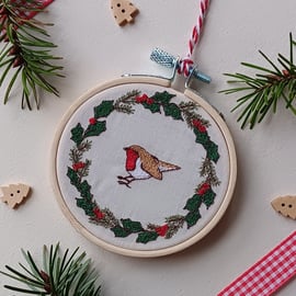 Embroidery Hoop Christmas Decoration - Robin and Wreath