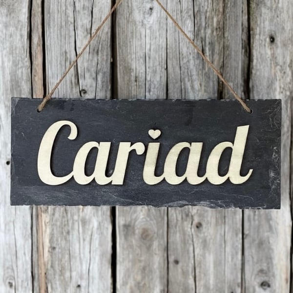 Reclaimed Slate “Cariad” Hanging Sign – Welsh Love Wall Decor. Rustic Home
