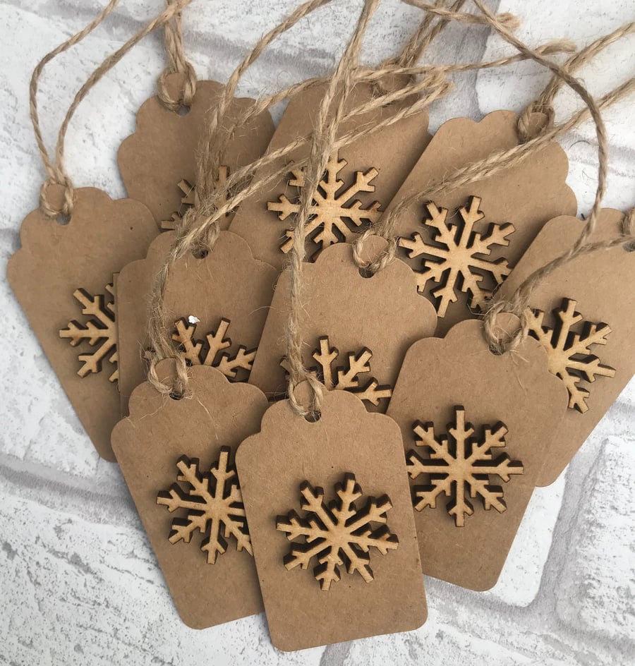 Handmade Wooden Snowflake Gift Tags, Kraft Card, Set of 10