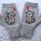 Hand Knitted Grey Gloves With Embroidered Cat With Yellow Collar (J145)