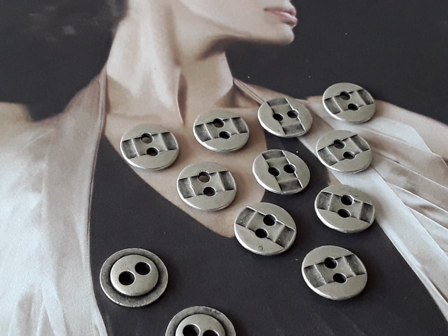 1 2" 12.5mm 20L Antique Silver designer Buttons