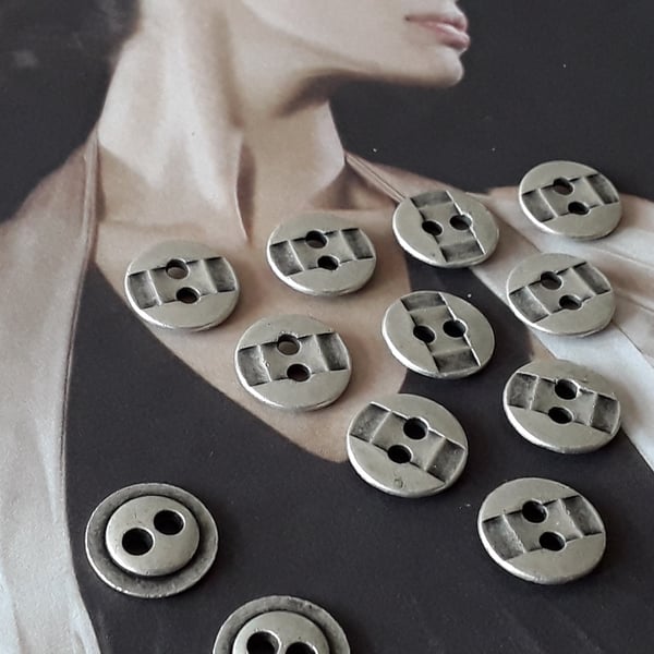 1 2" 12.5mm 20L Antique Silver designer Buttons