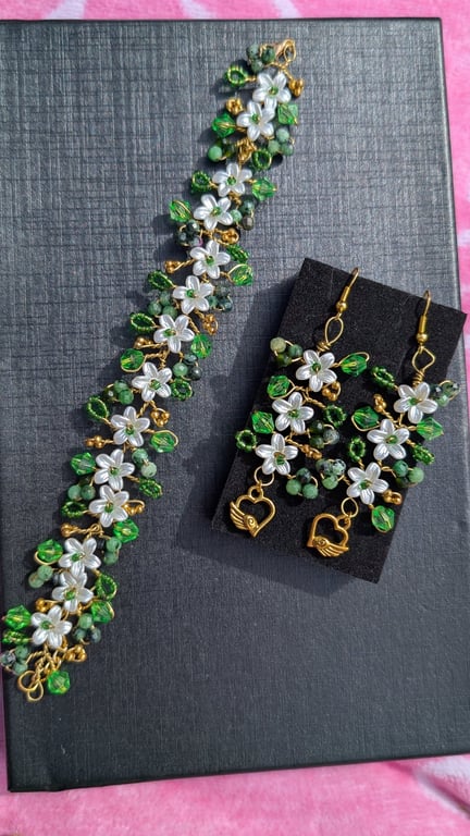 Green Floral Bracelet and Earrings Set with Tourmaline Beads