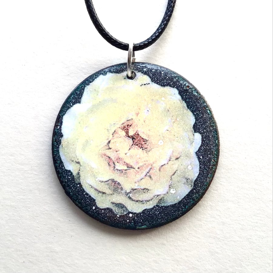 Floral Pendant 3